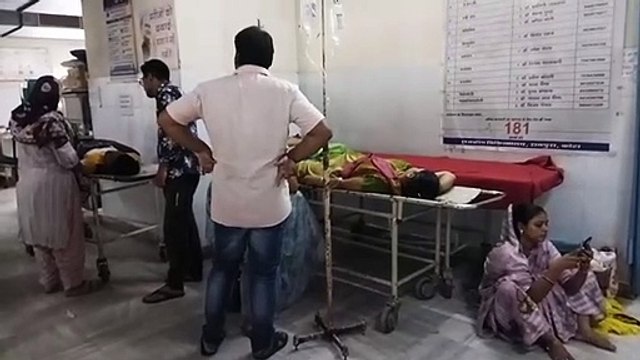 रामपुरा जिला अस्पताल फुल, नो बेड, स्ट्रेक्चर पर इलाज