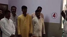 पीएम नरेंद्र मोदी के जन्मदिन पर भाजपा कार्यकर्ताओं ने अस्पताल में जाकर मरीजों को फल बांटे
