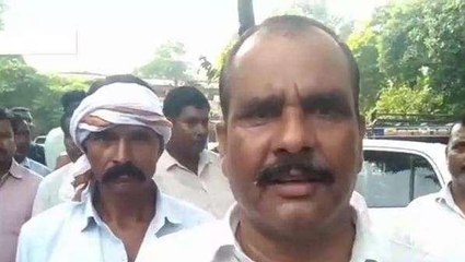 हरदोई: सफाई कर्मचारी संघ के लोगों ने ऑनलाइन हाजिरी का किया विरोध