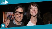 Charlotte Gainsbourg  Son compagnon Yvan Attal gêné, ces scènes avec elle qu'il ne peut pas regarde