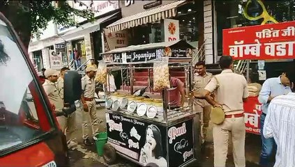 टोंक रोड से हटाए अस्थायी अतिक्रमण, कैरिंग चार्ज भी वसूला