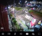 Assaltante perseguido motoboys em Curitiba