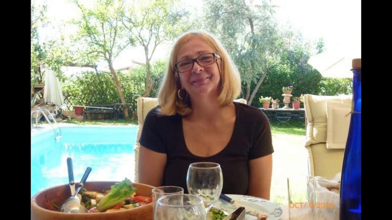 A QUICK GLANCE AT VANDA'S STORY