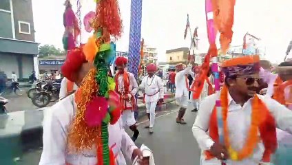 शोभायात्रा में हुआ शौर्य प्रदर्शन, गेर व बीरबल नृत्य ने लुभाया