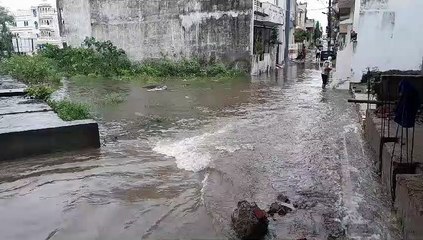 तीन दिन से लगातार बारिश, बांसवाड़ा की कॉलोनियों में भरा पानी