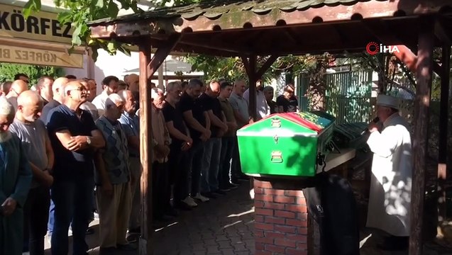 Kocaeli'de kanser hastası kadın ile annesi 2 saat arayla hayatını kaybetti