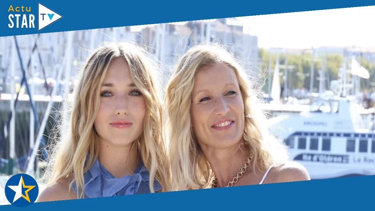 “Ne me contredis pas !” Quand Alexandra Lamy dispute sa fille Chloé Jouannet en pleine interview