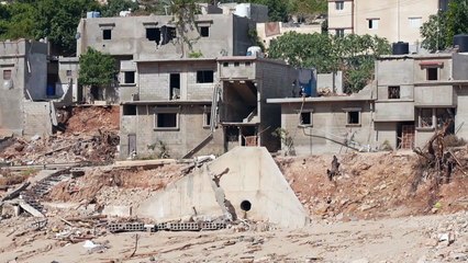 Socorristas buscan a miles de desaparecidos en Libia una semana después de inundaciones