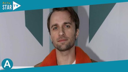 Squeezie en couple  Une photo du youtubeur et sa petite amie fait polémique au Grand Prix de Singap