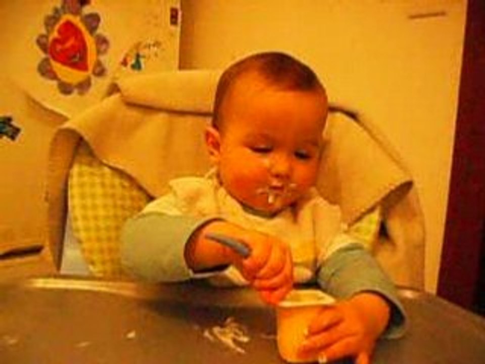 Gauthier mange tout seul