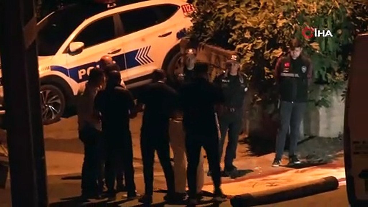 Sokak ortasında halıya sarılı ceset bulundu