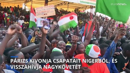 Franciaország kivonja csapatait Nigerből, és visszahívja nagykövetét