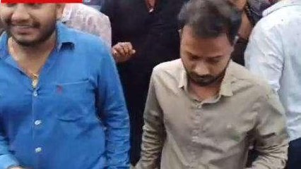 देवास: पुलिस और युवा मोर्चा कार्यकर्ताओं के बीच बहस,जानिए क्या है मामला