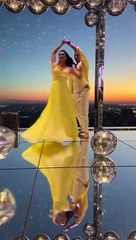 Yellow dress beautiful couple dance  osm background 001