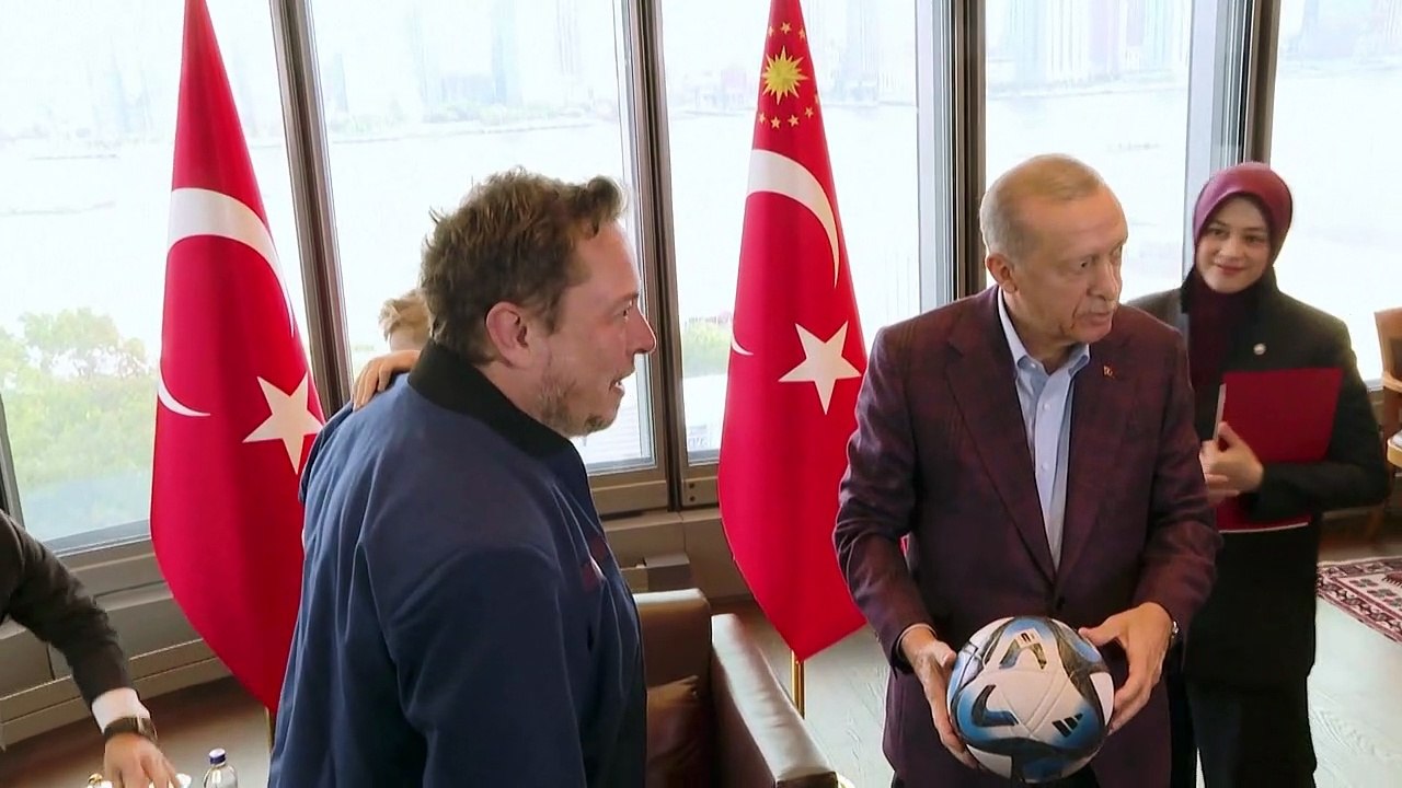 Elon Musk plaudert bei Treffen mit Erdogan Privates aus