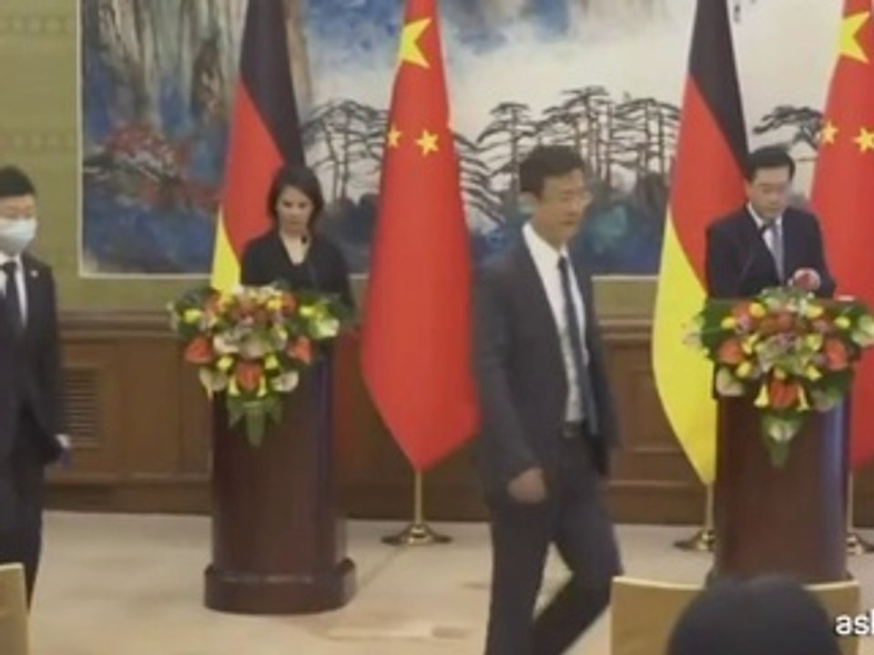 La ministra tedesca chiama "dittatore" Xi Jinping, la Cina protesta