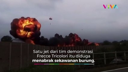 Gagal Akrobat, Jet Tempur Italia Hujam Bumi dan Meledak