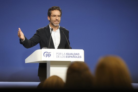 El PP no utilizará las lenguas cooficiales en el Congreso: No hacemos cosas raras