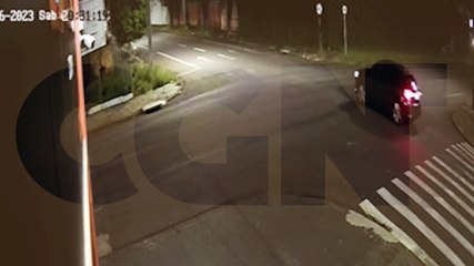 Câmera registra acidente que deixou motociclista ferido na Rua São Paulo