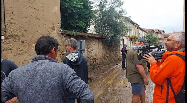 Intempéries à Vion : la boue recouvre les ruelles de Vion, des caves sont inondées