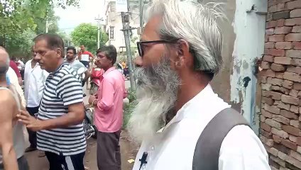 बोरिंग के पाइप चोरी, वापस रखने आए तो लोगों ने पीटा, देखें वीडियो...