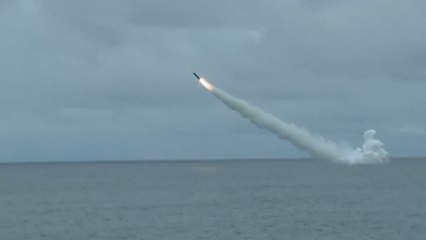 Tirs de missiles en mer : l’armée russe mène des exercices pour protéger la «Route du Nord»