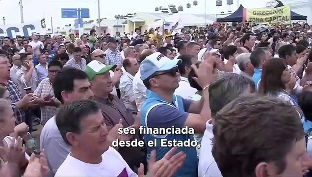 El ministro de Economía y candidato a Presidente, Sergio Massa, entregó viviendas en Misiones junto al gobernador Oscar Herrera Ahuad.
