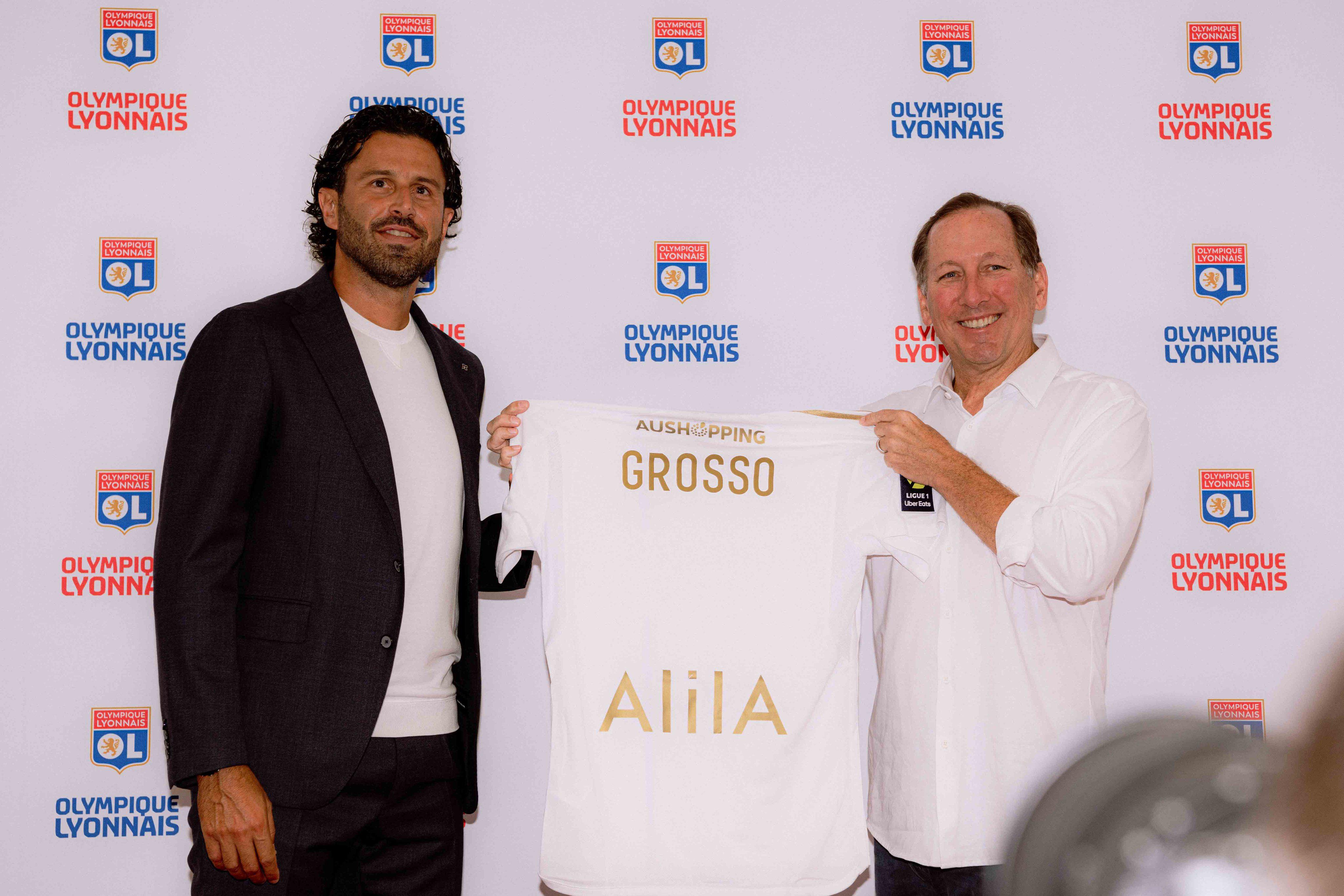 Fabio Grosso presented as Lyon coach