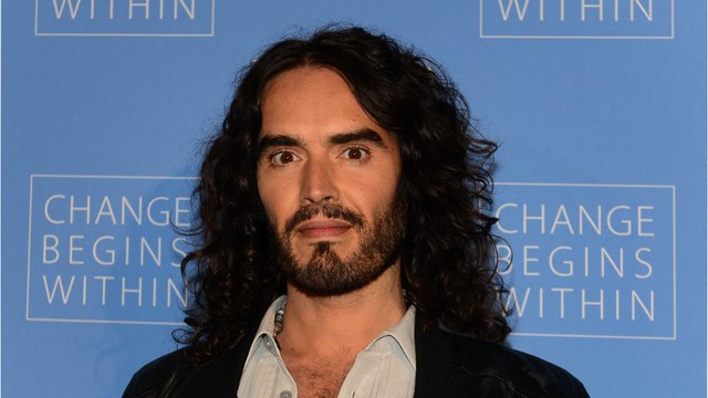 GALA VIDEO - Russell Brand accusé de viol : ses propos déplacés sur Meghan Markle refont surface