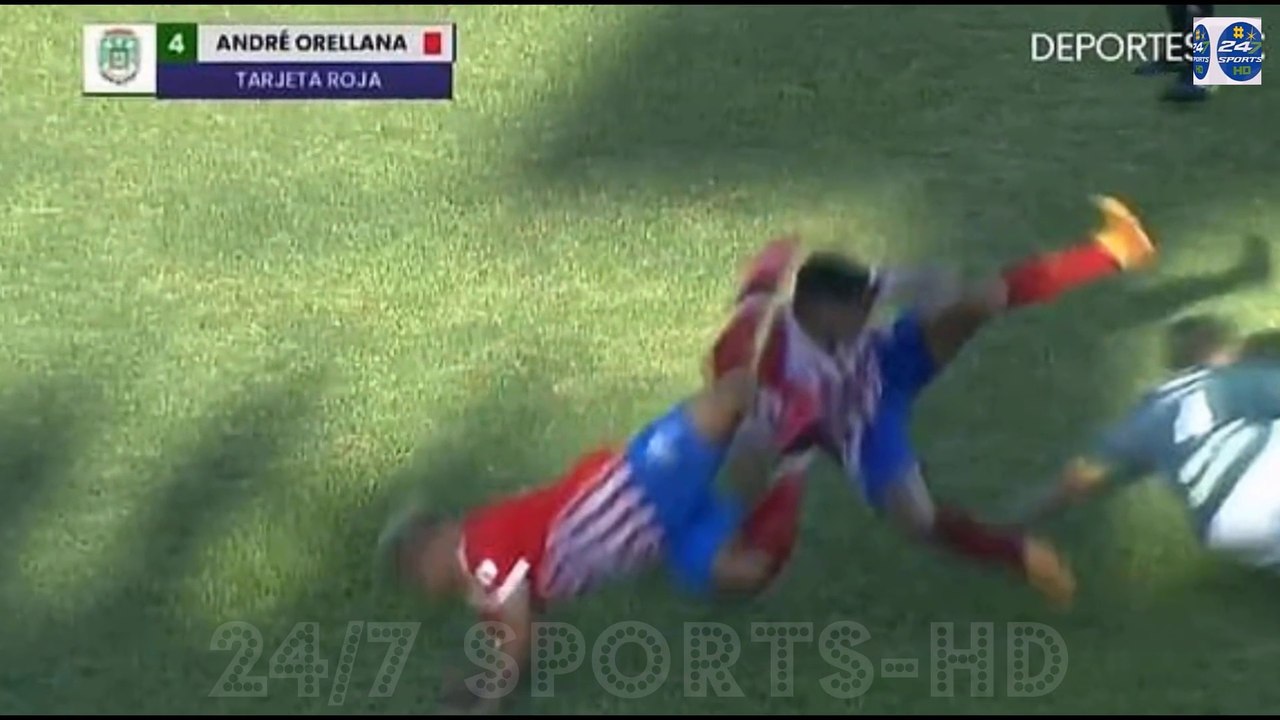 Worst Tackle!  The player in the Honduran Top Flight is Sent Off for a Flying Two-Footed Challenge