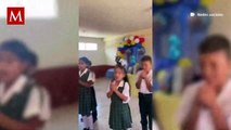 Docente sorprende a un alumno con fiesta de cumpleaños; nunca lo había festejado antes