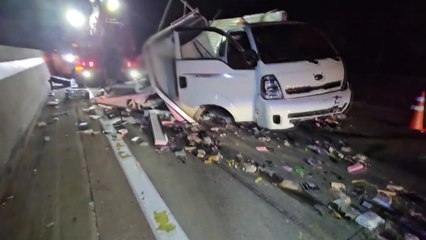 당진고속도로에서 탱크로리가 화물차 추돌...1명 숨져 / YTN