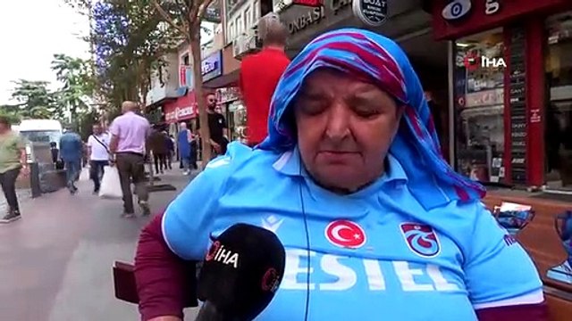 Trabzonspor Sevgisiyle Tanınan Yürüme Engelli Kadın İçin Özel Bank Yapıldı