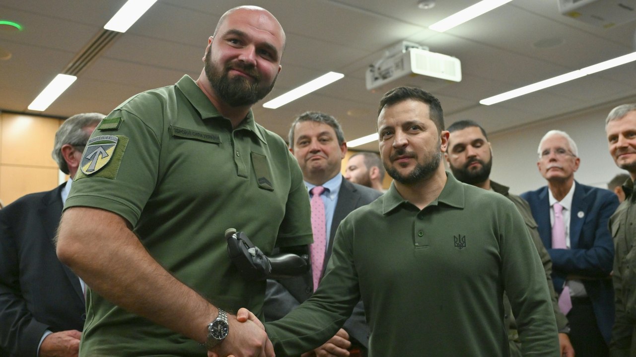 Selenskyj besucht verletzte ukrainische Soldaten in New York