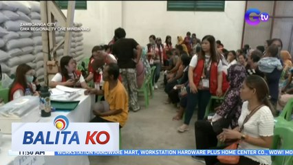 Mahigit 42,000 sako ng smuggled na bigas, ipinamigay sa 5,000 indigent families | BK
