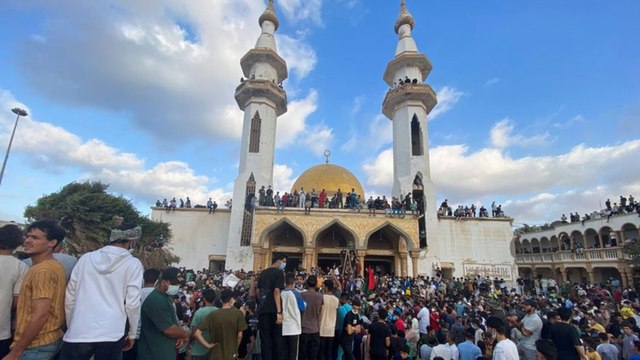 Sel felaketiyle sarsılan Libya’da öfkeli halk belediye başkanının evini bastı