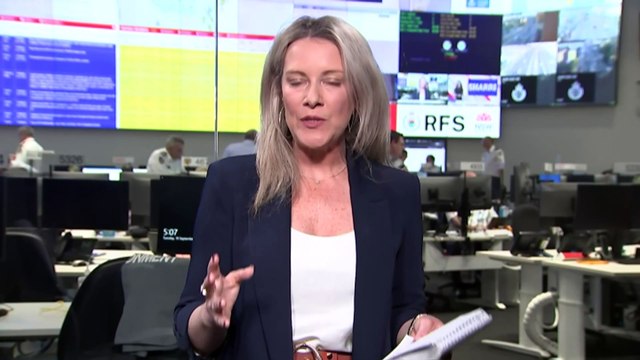 Three states on high alert as hot weather fans bushfires