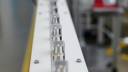 "أحمر الشفاة" يشعل حربا تجارية بين بكين وأوروبا بعد "أشباه الموصلات"