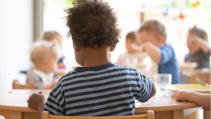 Deux personnes inculpées après le décès d’un bébé et l’hospitalisation de trois enfants d’une crèche