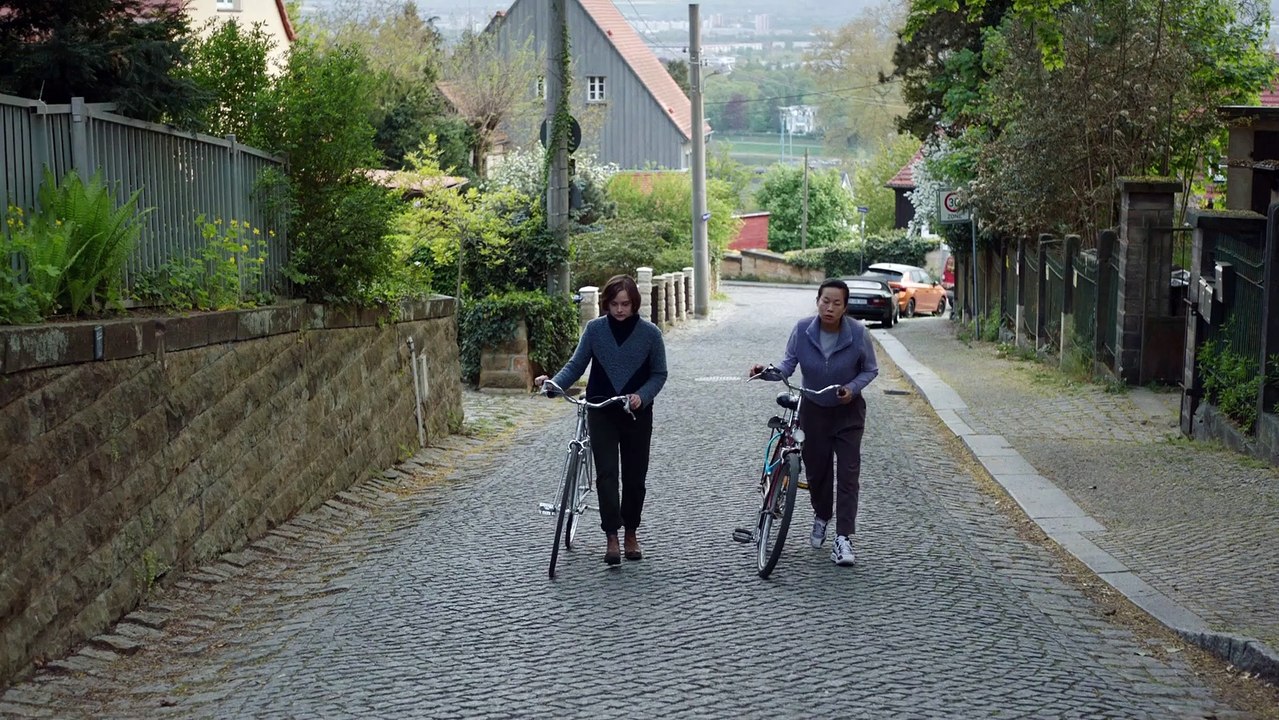 Zwischen uns der Fluss - Teaser Trailer (Deutsch) HD