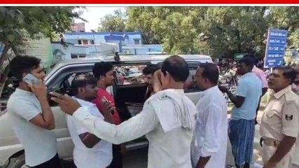 Download Video: BREAKING: ट्रेन से कटकर अधेड़ की दर्दनाक मौत, मची चीख-पुकार