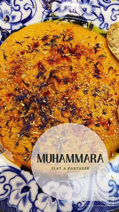 Salut Toi! ️  Aujourd’hui c’est Muhammara! ☀️ Prêt à relever ton palais avec cette délicieuse recette de Muhammara ? Ce dip du Moyen-Orient à base de poivrons rouges rôtis, de noix et d'épices est tout simplement irrésistible ! 