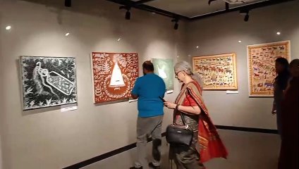 चित्रों में चार राज्यों की ट्राइबल आर्ट की 'अभिव्यक्ति' आई नजर