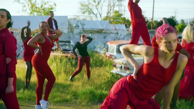 Kylie Minogue : le making-of de son clip Padam Padam