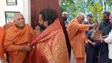 ശിവഗിരിമഠം സന്ദർശിച്ച് ഫാദർ മനോജ് | Father Manoj Visits Sivagiri Math