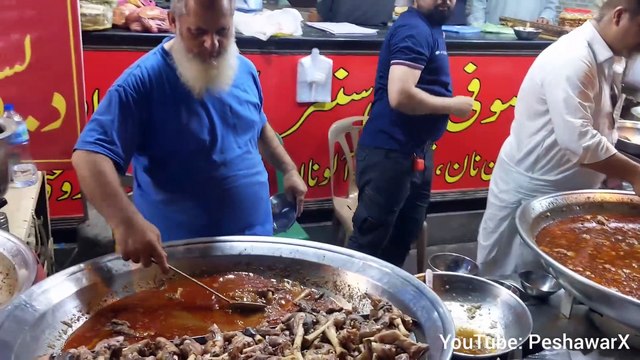 Kartarpura Street Food - Sufi Siri Paye, Sheep Trotters Stew, Sufi Naan Center - Nalli Maghaz Nihari