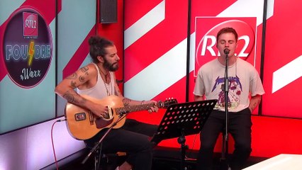 Tom Gregory et Waxx interprètent "Never Look Back" en live dans Foudre