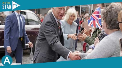 Charles III et Camilla  quel est le protocole à suivre si vous croisez le couple royal en France