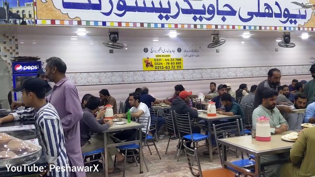 Javed Dehli Nehari - Karachi Street Food in Pakistan - Javed Special Maghaz Nehari - Karachi Nihari