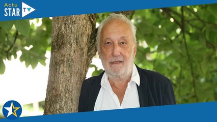 Je les aime profondément mais je les vois peu  François Berléand ému aux larmes par un message de